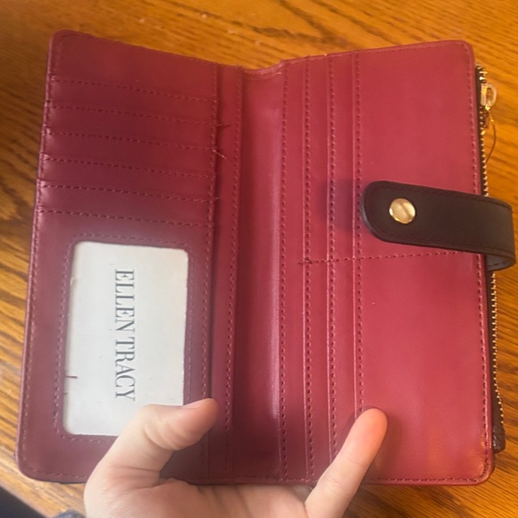 NWT Ellen Tracy Basket Weave Bifold Wallet | Zip Compartment